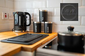 Popular Contractor 2-bed House in Lincoln