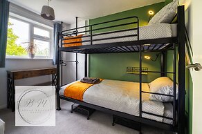 Popular Contractor 2-bed House in Lincoln