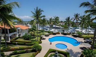 Grand Marina Villas