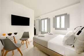 Nastram Suites Oia