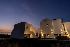 Nastram Suites Oia