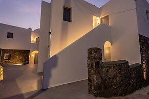 Nastram Suites Oia
