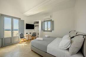 Nastram Suites Oia