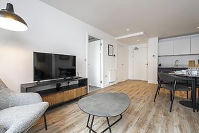 Amazing Flat With Community Hub