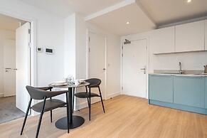 Modern Flat Near City Centre