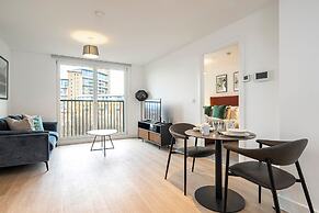 Modern Flat Near City Centre