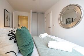 Modern Flat Near City Centre