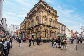 Modern Flat Near City Centre