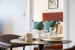 Modern Flat Near City Centre