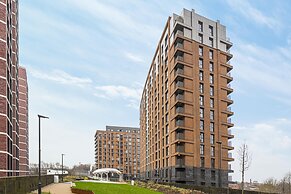 Modern Flat Near City Centre