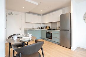 Modern Flat Near City Centre