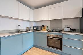 Modern Flat Near City Centre