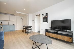 Chic Apartment Near City Centre