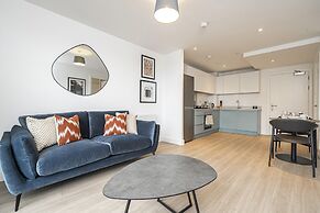 Chic Apartment Near City Centre