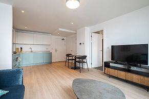 Designer Flat Near City Centre