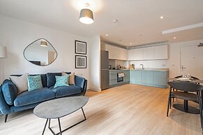 Designer Flat Near City Centre
