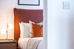 Designer Flat Near City Centre