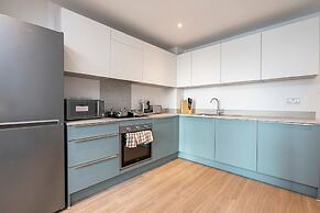 Designer Flat Near City Centre