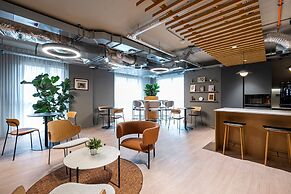 Designer Flat Near City Centre