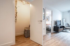 Waterside Flat in Central Leeds