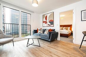 Waterside Flat in Central Leeds