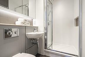 Waterside Flat in Central Leeds