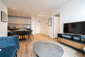 Waterside Flat in Central Leeds