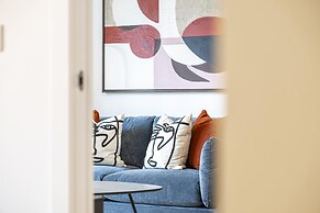 Waterside Flat in Central Leeds