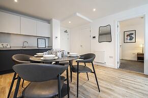 Waterside Flat in Central Leeds