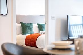 Waterside Flat in Central Leeds