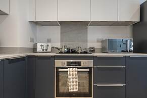 Central Two Bedroom Flat