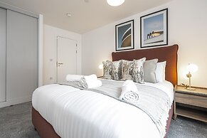 Central Two Bedroom Flat