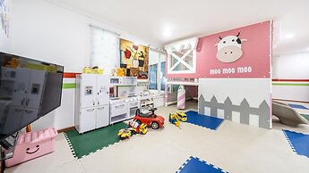 Gapyeong Paradiso Kids Poolvilla