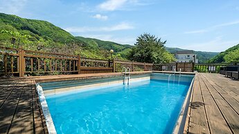 Gapyeong Paradiso Kids Poolvilla