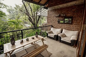 Arsulana Eco Lodge