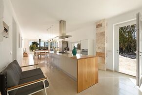 3706 Villa Floras by Perle di Puglia
