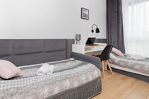 Apartment With Terrace Dębki by Renters