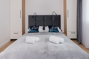 Apartment With Terrace Dębki by Renters