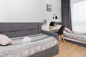 Apartment With Terrace Dębki by Renters