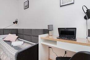 Apartment With Terrace Dębki by Renters