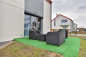 Apartment With Terrace Dębki by Renters