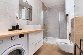 Apartment With Terrace Dębki by Renters