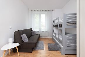 Biała Mewa Apartment by Renters