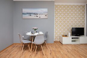 Biała Mewa Apartment by Renters