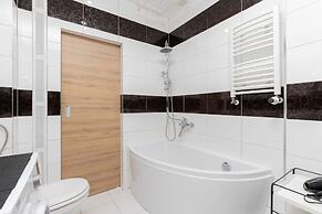 Biała Mewa Apartment by Renters