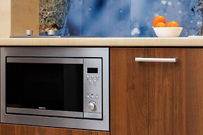 Willa 4 Pory Roku Apartment by Renters