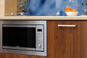 Willa 4 Pory Roku Apartment by Renters