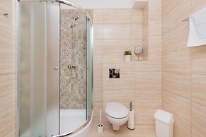 Willa 4 Pory Roku Apartment by Renters