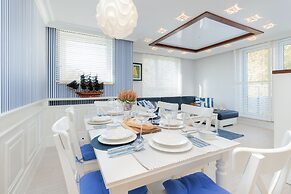 Sailor Apartment by Renters Prestige