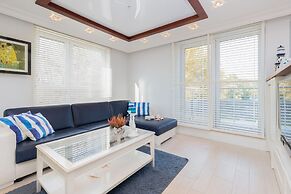 Sailor Apartment by Renters Prestige